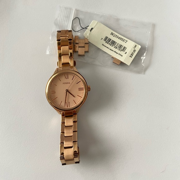 FOSSIL Rose Gold Women’s watch w/ Original tags and 2 extra links - Picture 3 of 7